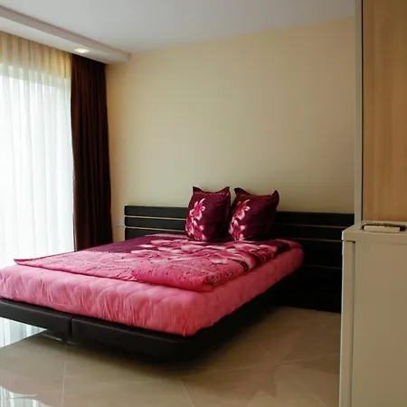 Zafo Hotel 3*