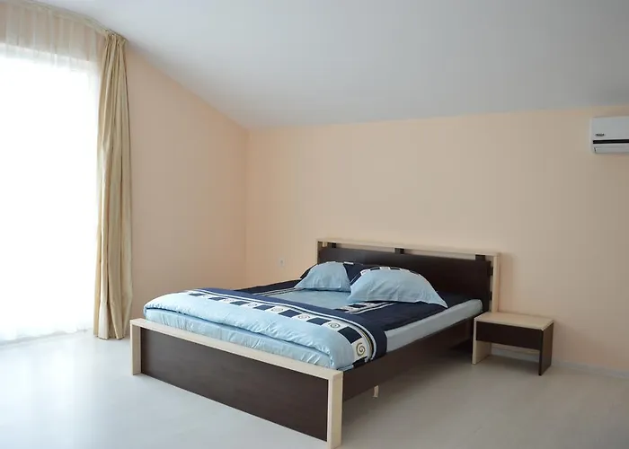 Zafo Hotel 3*
